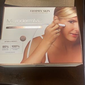 Trophy Skin home microdermabrasion system